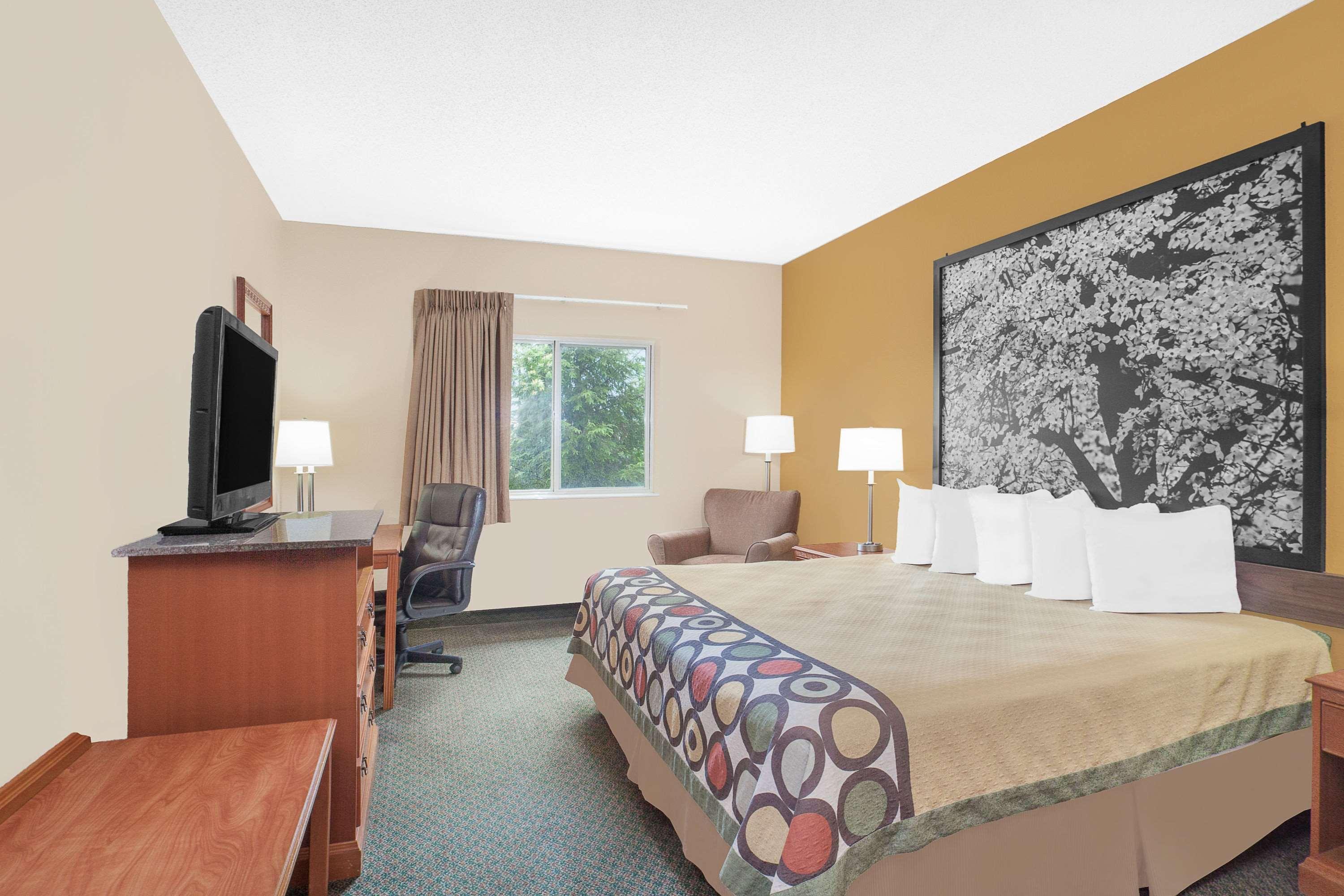 Super 8 By Wyndham Central City Exterior foto
